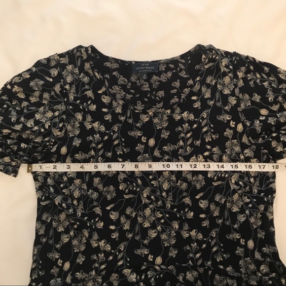 Lucky Brand floral medium top short sleeve - Picture 12 of 14